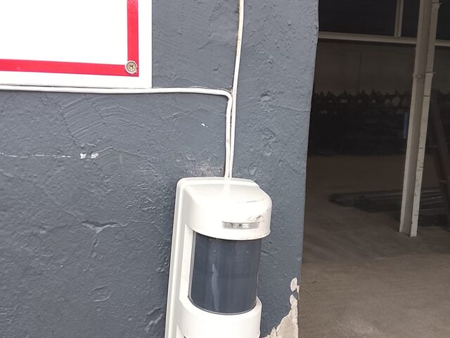 ARC VISION perimeter beam and sensor setup